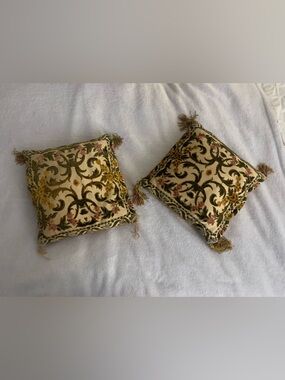 Antique Velvet Damask Floral Throw Pillows with Tassel Trim approx 10 x 10